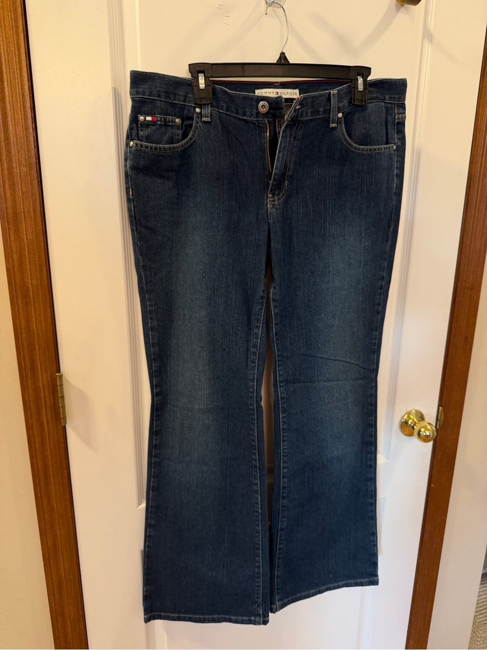 Tommy Hilfiger Ladies Size 12 W/Large Inseam Like NEW! Dark Denim Jeans